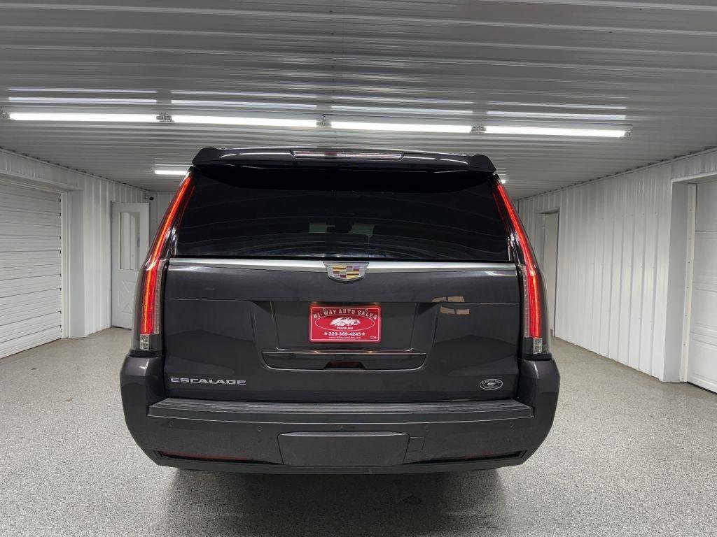Used 2016 Cadillac Escalade ESV Platinum AWD/4WD image 4