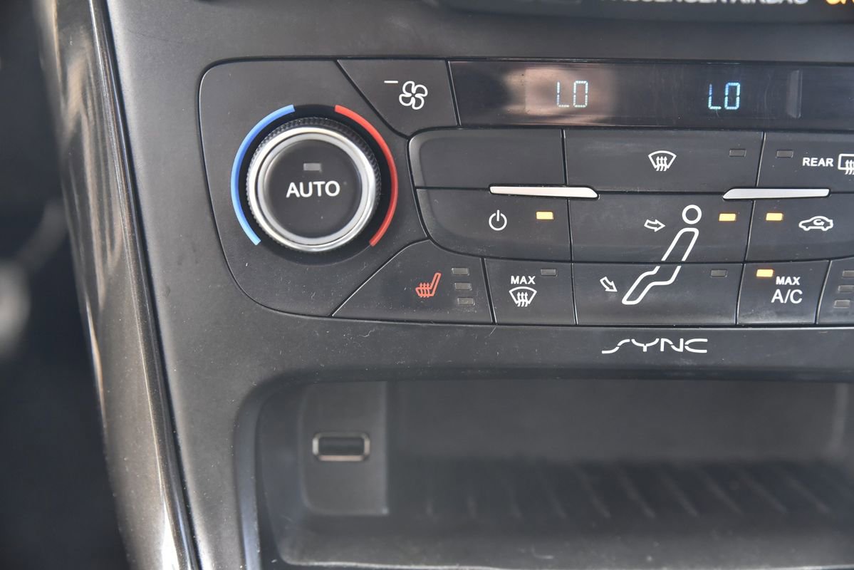 Used 2015 Ford Focus Titanium w/ Titanium Cold Weather Package image 29