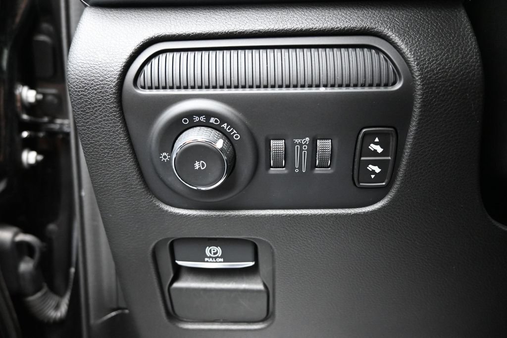 Used 2024 Jeep Grand Wagoneer L 4WD image 13