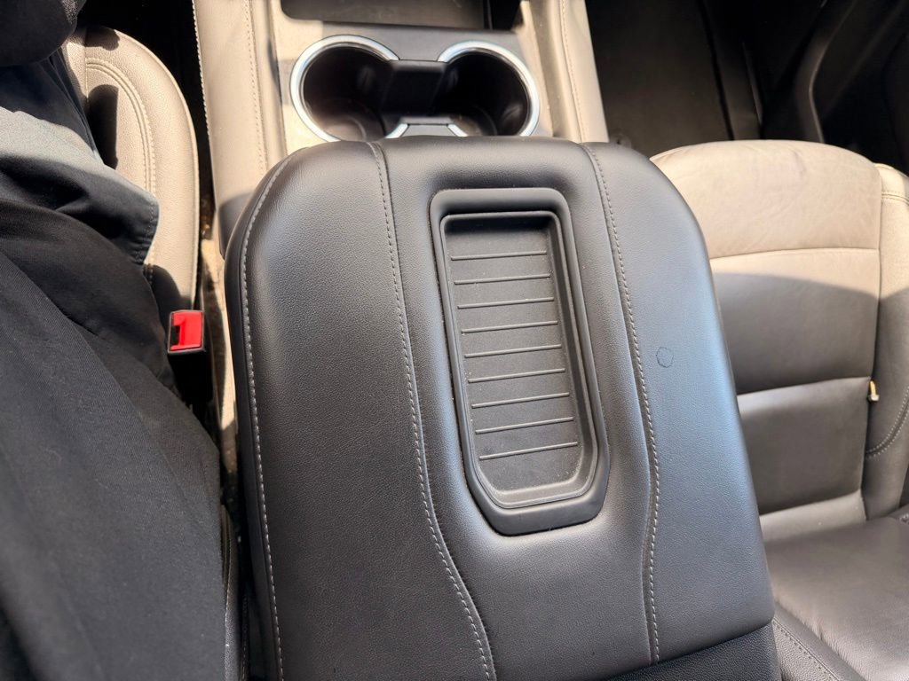 Used 2024 Chevrolet Suburban LT AWD/4WD image 24