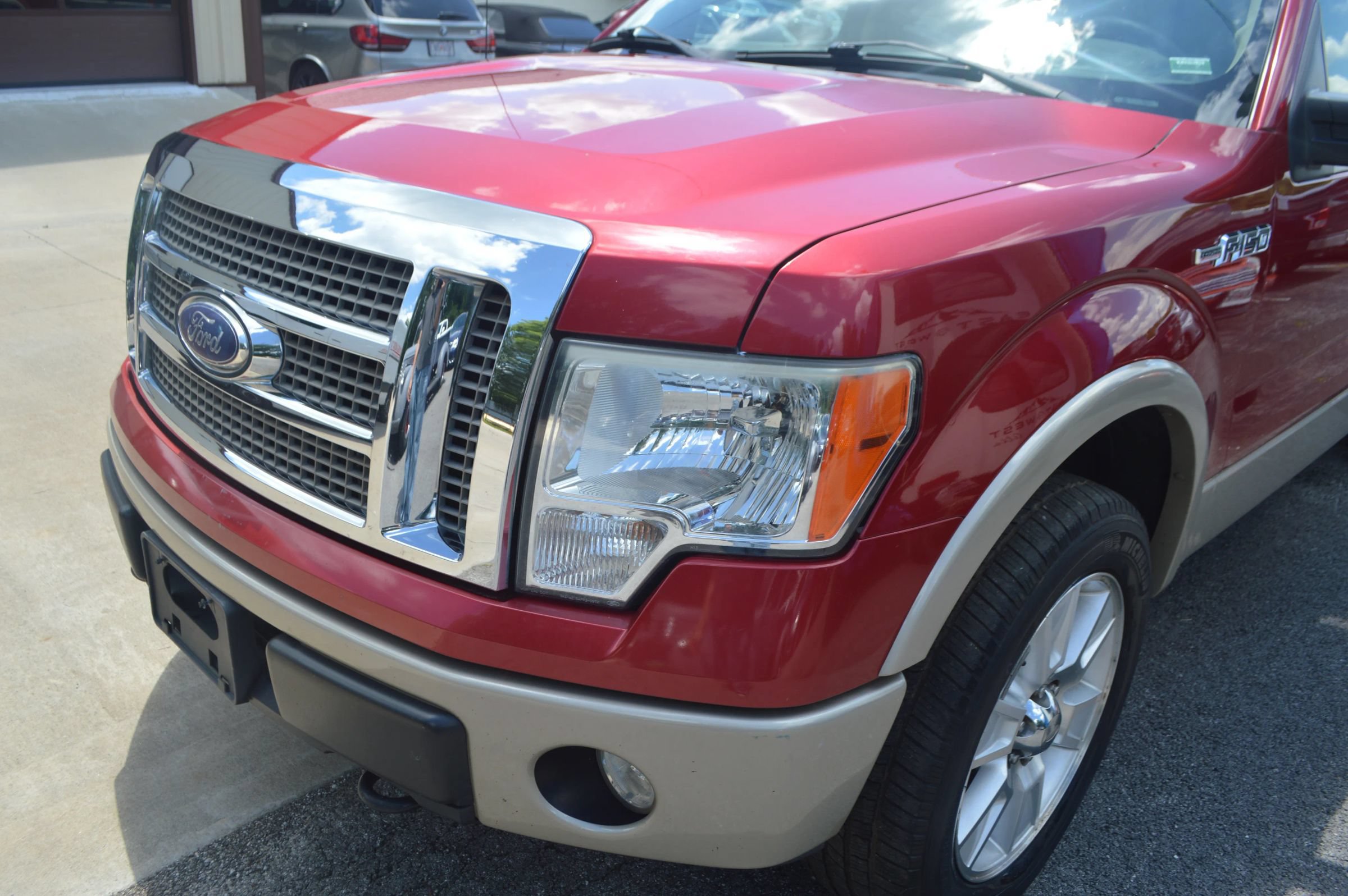 Used 2009 Ford F150 Lariat AWD/4WD image 3