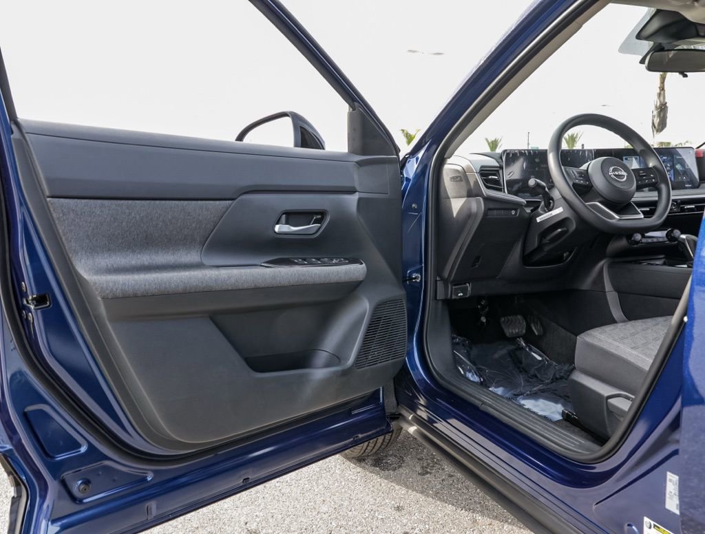 New 2026 Nissan Kicks SV image 13
