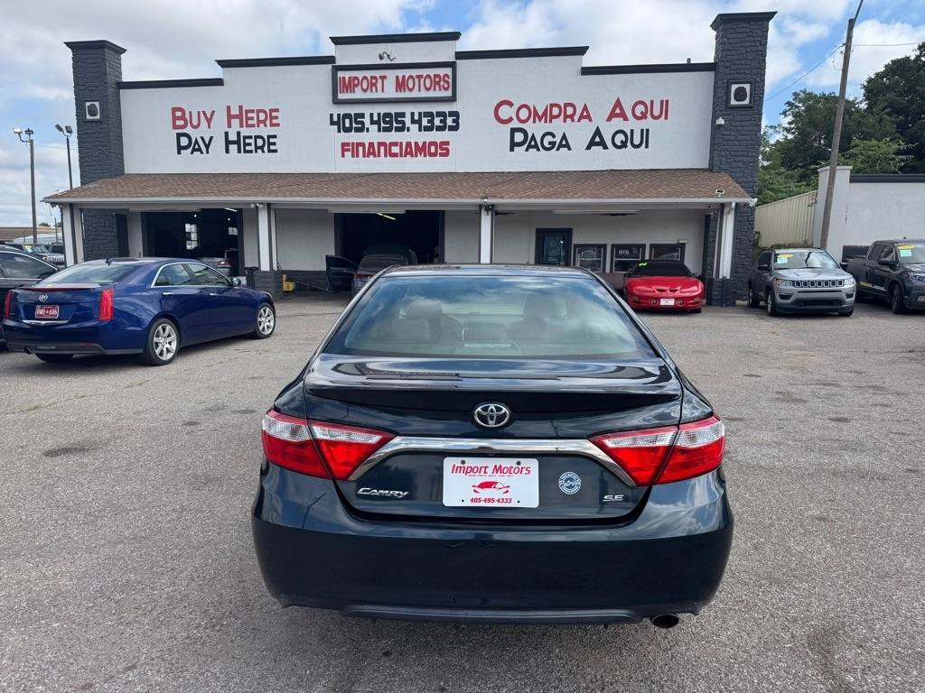 Used 2017 Toyota Camry SE FWD image 6