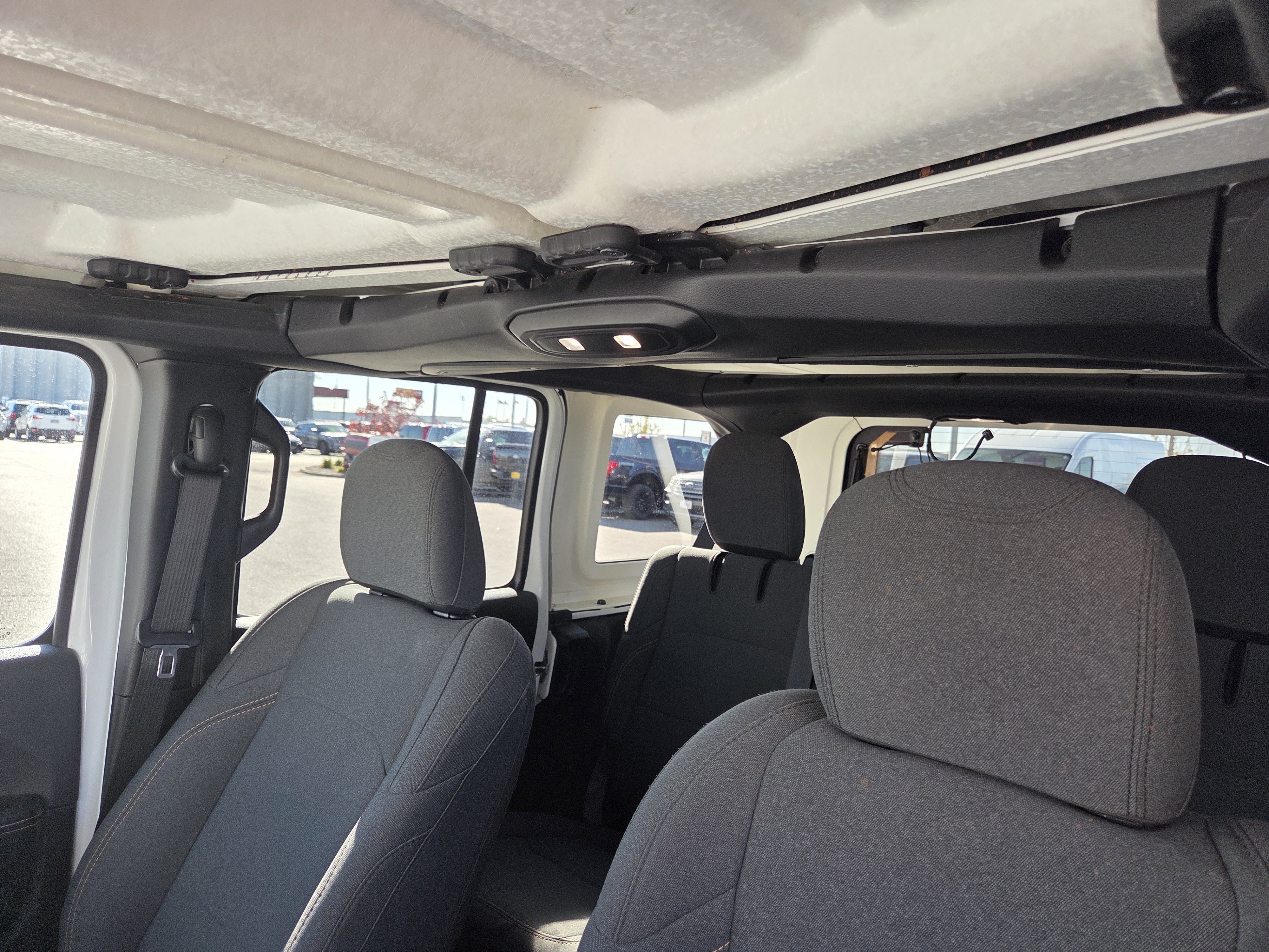 Used 2024 Jeep Wrangler Unlimited Sahara AWD/4WD image 22
