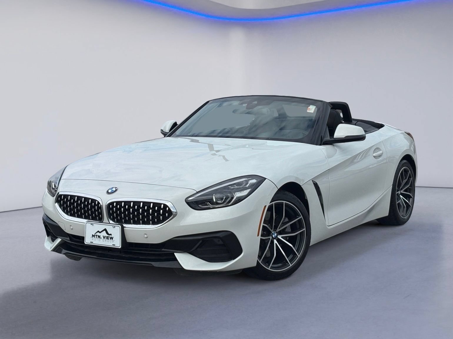Used 2022 BMW Z4 sDrive30i RWD image 2