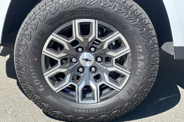 Used 2024 Chevrolet Colorado Z71 w/ Z71 Convenience Package 2 image 43