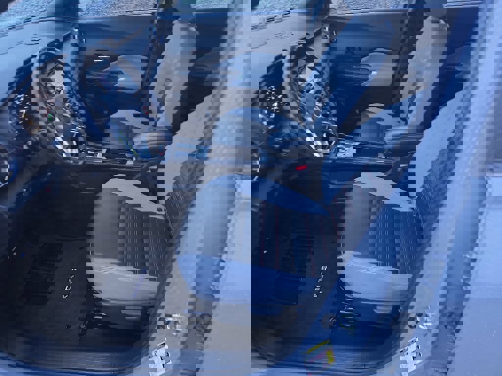 Used 2023 Nissan Kicks SR w/ SR Premium Package image 12