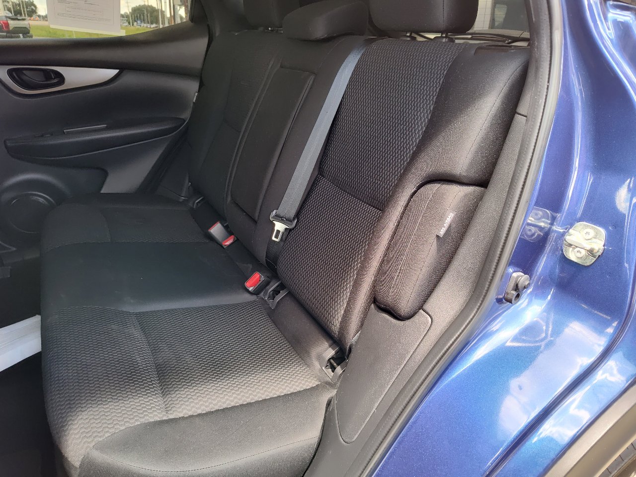 Used 2022 Nissan Rogue Sport S image 24