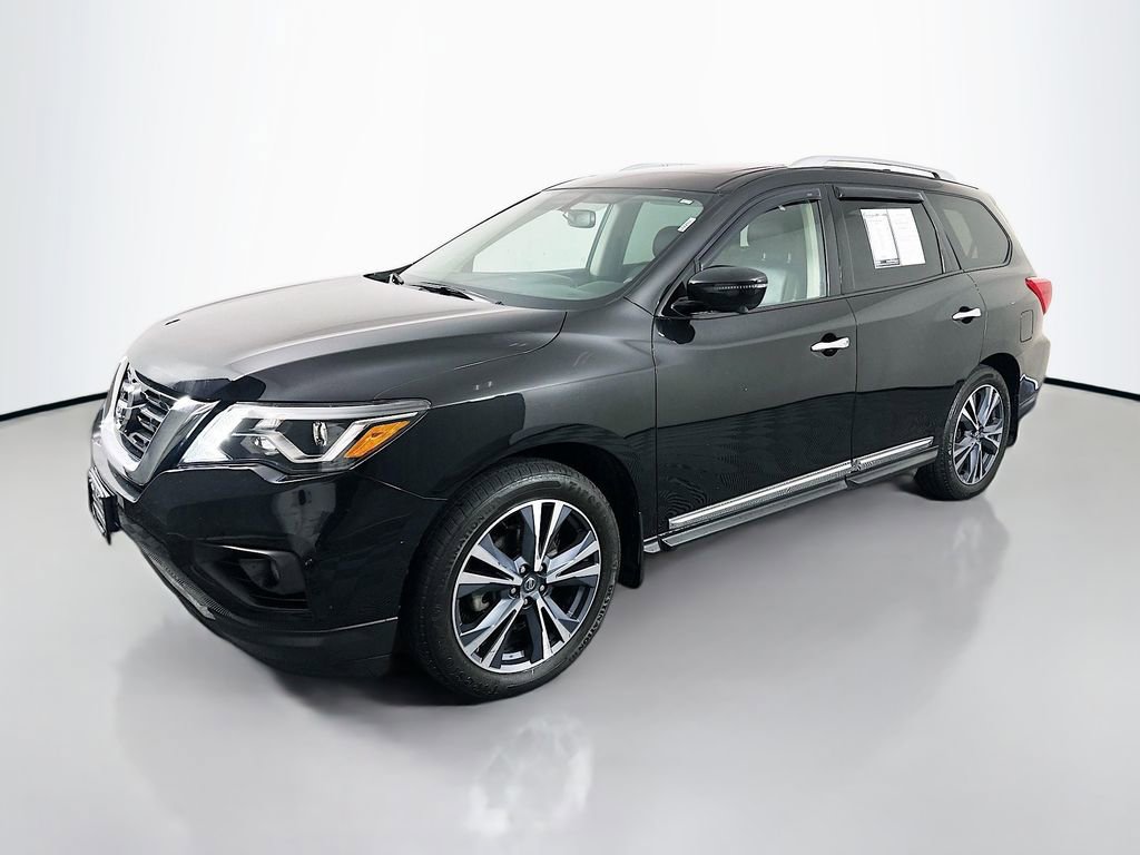 Used 2019 Nissan Pathfinder Platinum image 3