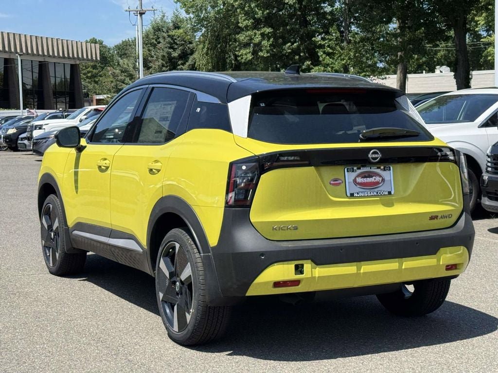 New 2026 Nissan Kicks SR w/ Cold Weather Package AWD/4WD image 4
