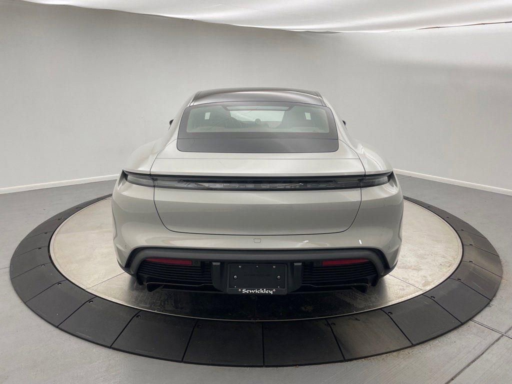 Used 2024 Porsche Taycan GTS image 11