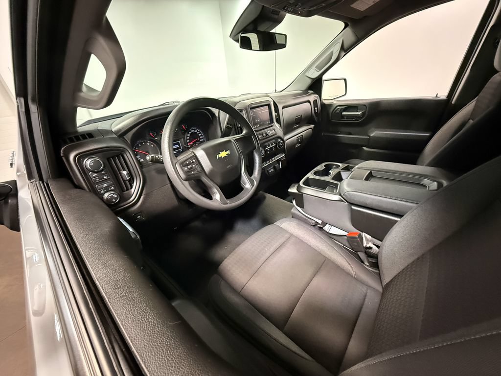 Used 2024 Chevrolet Silverado 1500 Custom AWD/4WD image 2