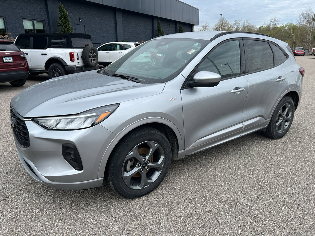 Used 2023 Ford Escape ST-Line Select w/ Tech Pack #2 image 3