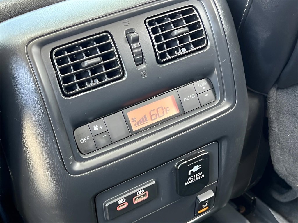 Used 2020 Nissan Pathfinder Platinum image 19