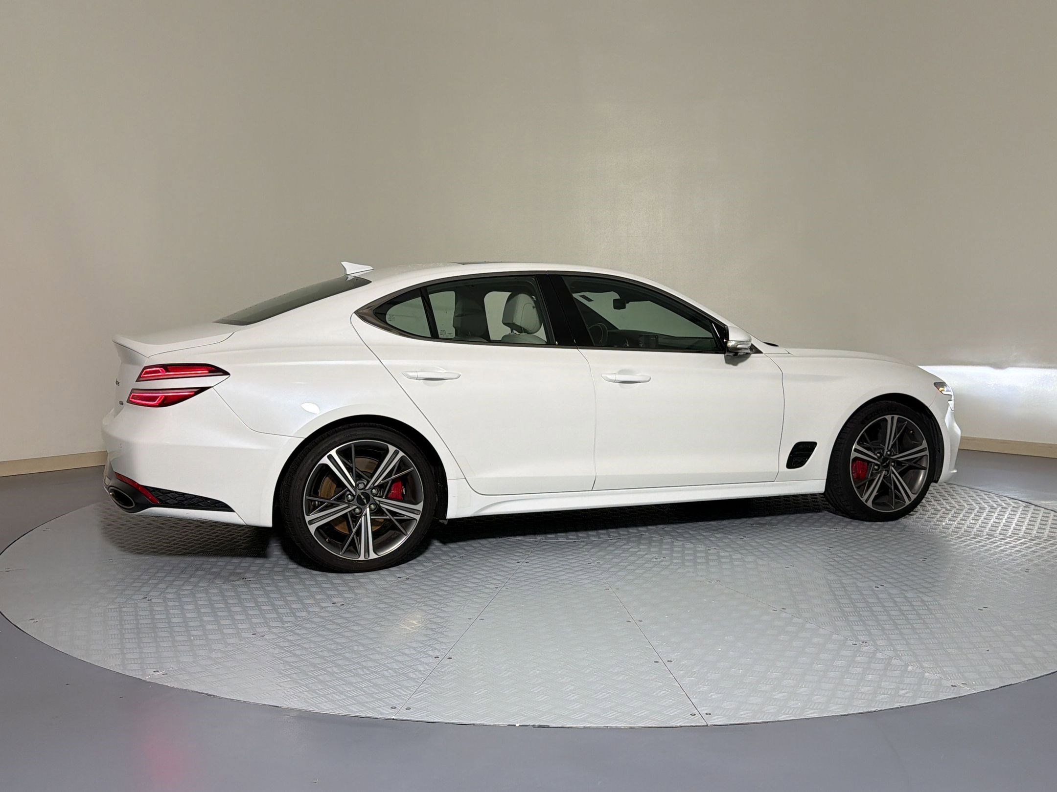 Used 2024 Genesis G70 3.3T Advanced w/ Sport Prestige Package RWD image 9