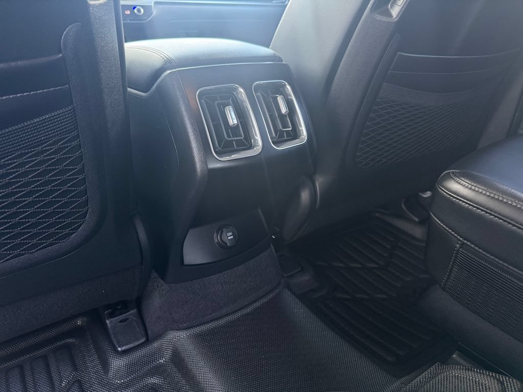 Used 2025 Kia Sorento EX AWD/4WD image 35