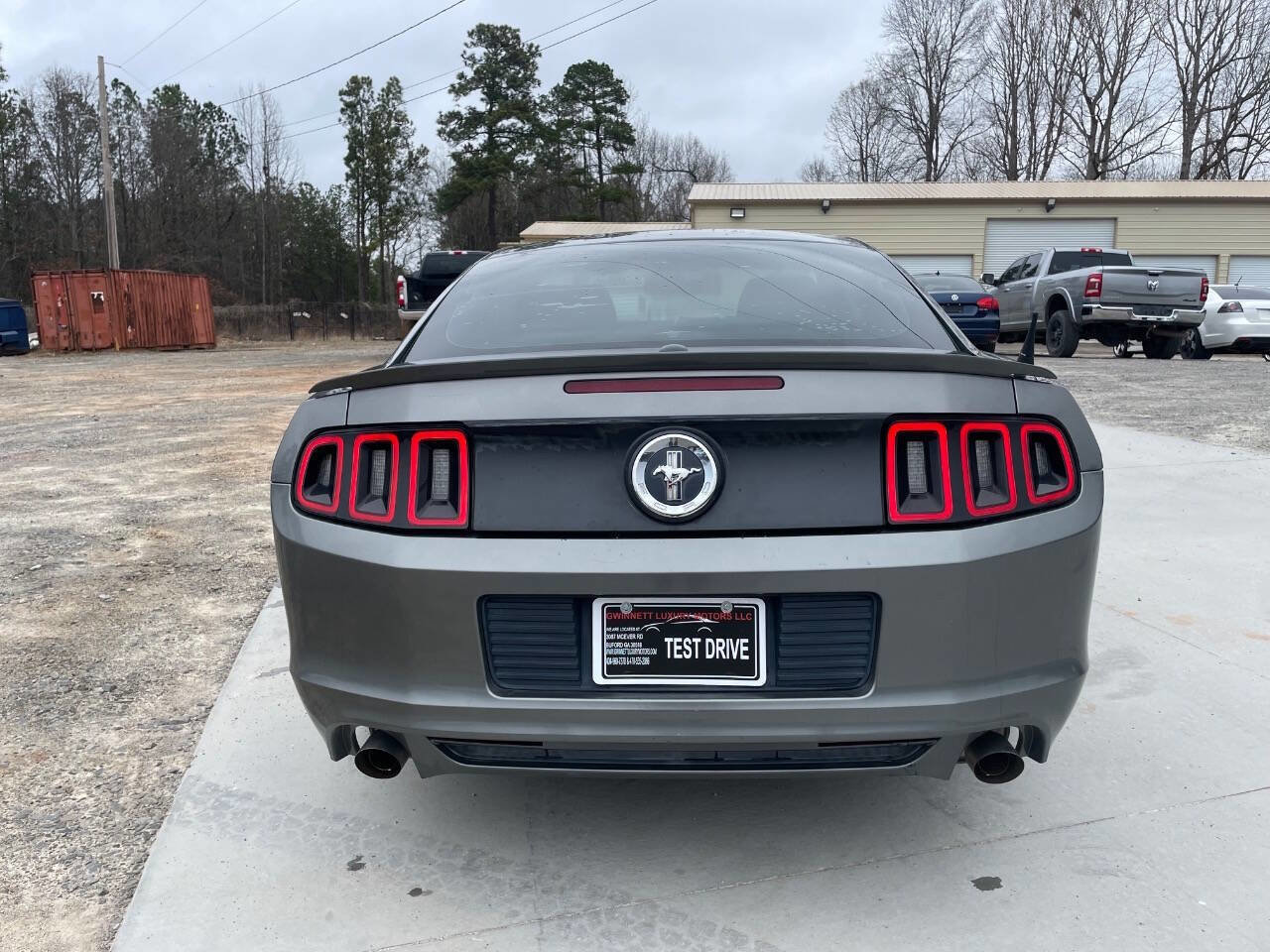 Used 2013 Ford Mustang Premium RWD image 6