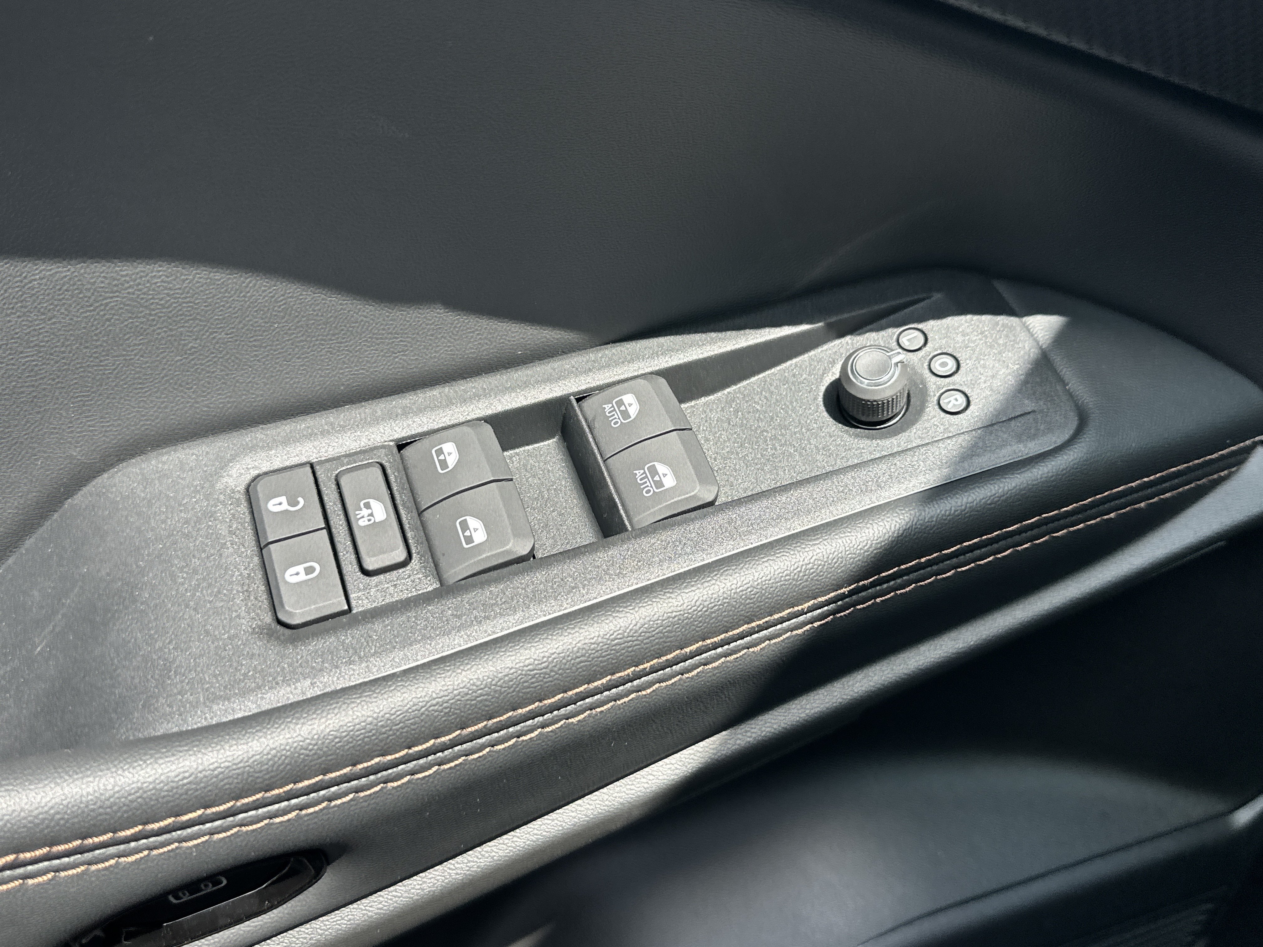 New 2026 Jeep Cherokee Limited AWD/4WD image 11