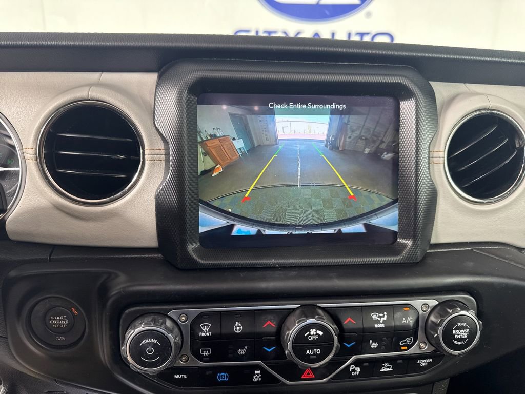 Used 2023 Jeep Wrangler Unlimited Sahara AWD/4WD image 27