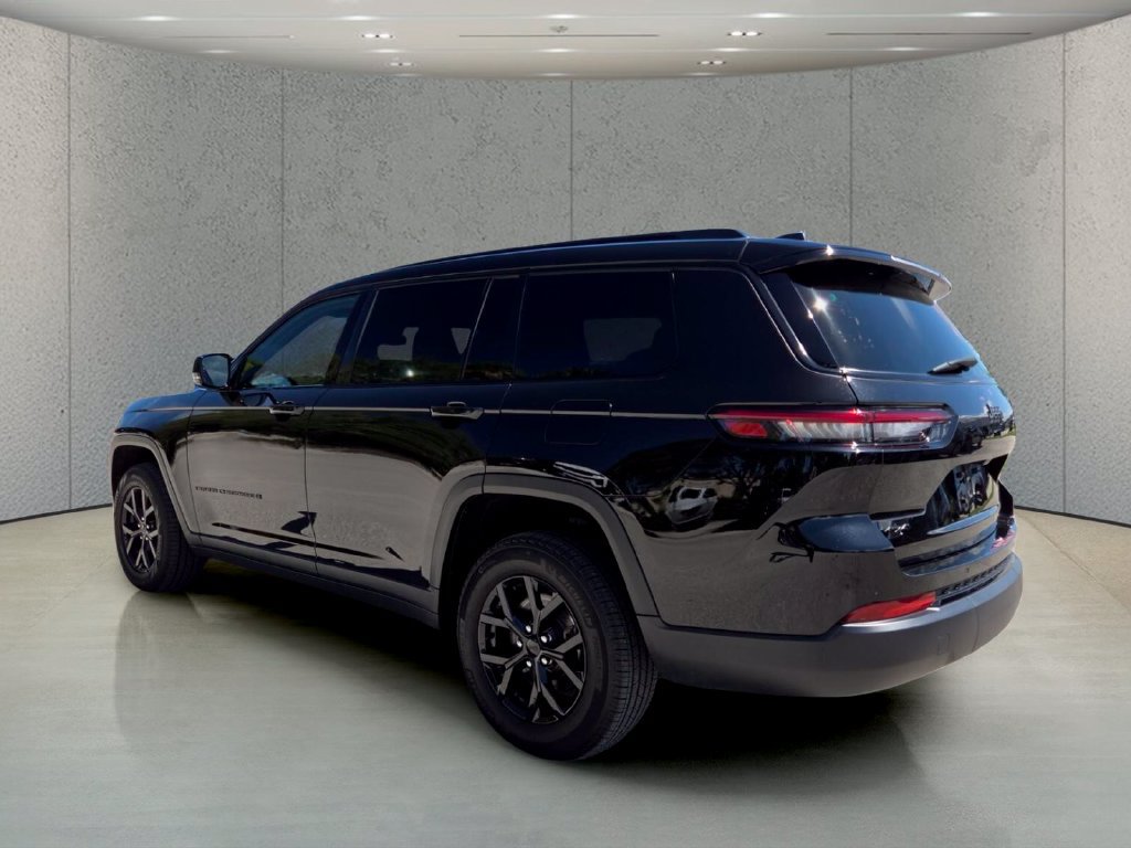 Certified 2024 Jeep Grand Cherokee L Altitude AWD/4WD image 7