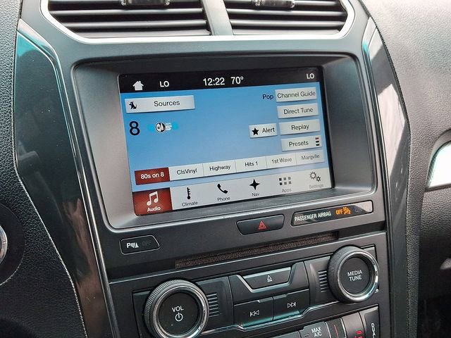 Used 2017 Ford Explorer XLT w/ Equipment Group 202A AWD/4WD image 16