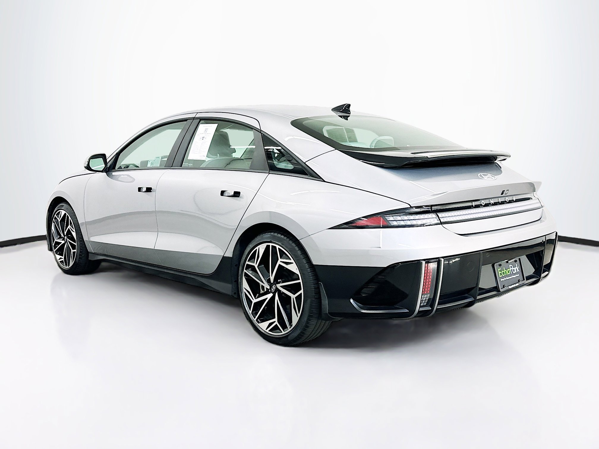 Used 2024 Hyundai Ioniq 6 SEL image 5