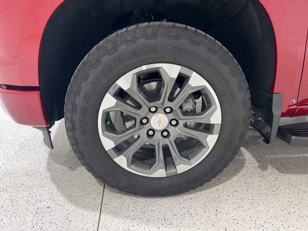 Used 2025 Chevrolet Silverado 1500 High Country w/ Z71 Off-Road Package image 32