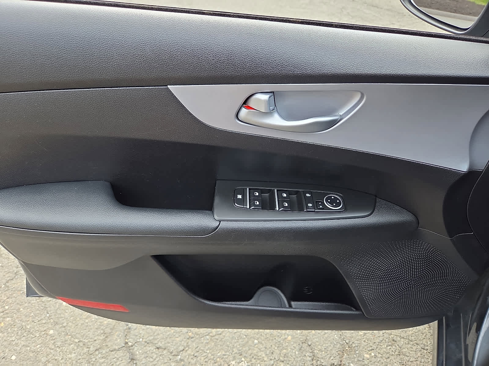 Used 2023 Kia Forte LXS image 14