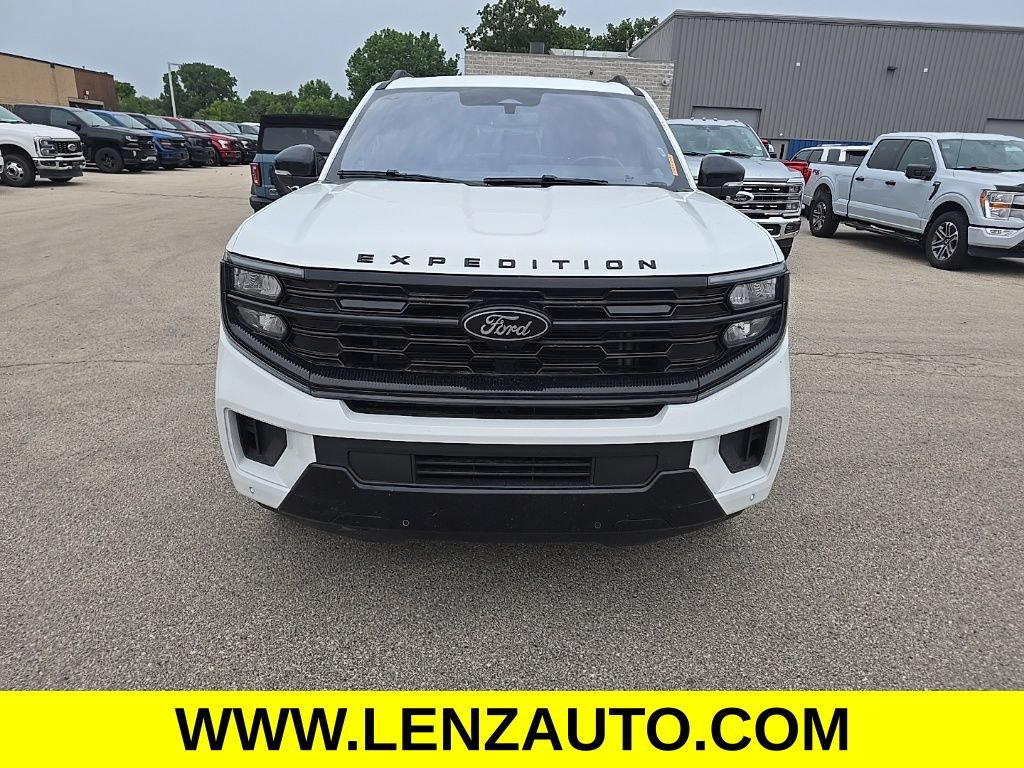 Used 2025 Ford Expedition Max Platinum w/ Stealth Appearance Package AWD/4WD image 2