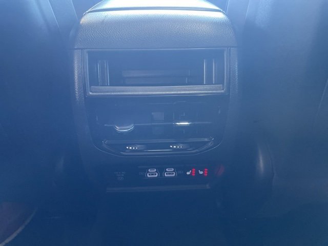 Used 2023 Jeep Grand Cherokee Limited image 15