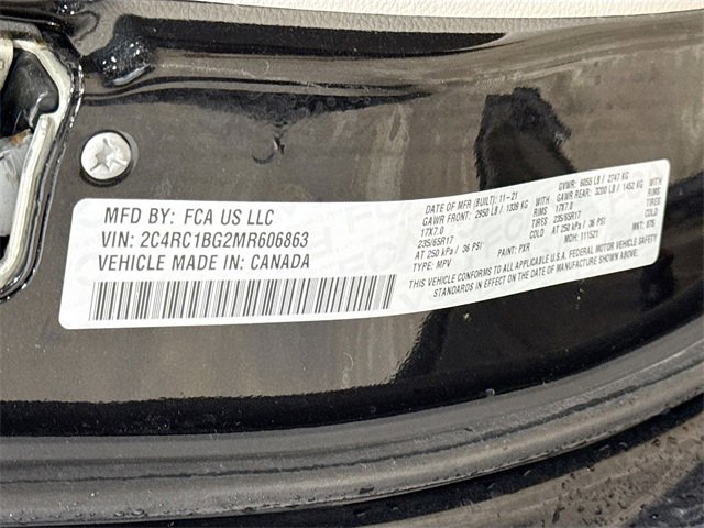 Used 2021 Chrysler Pacifica Touring-L w/ Uconnect Theater Family Group image 34