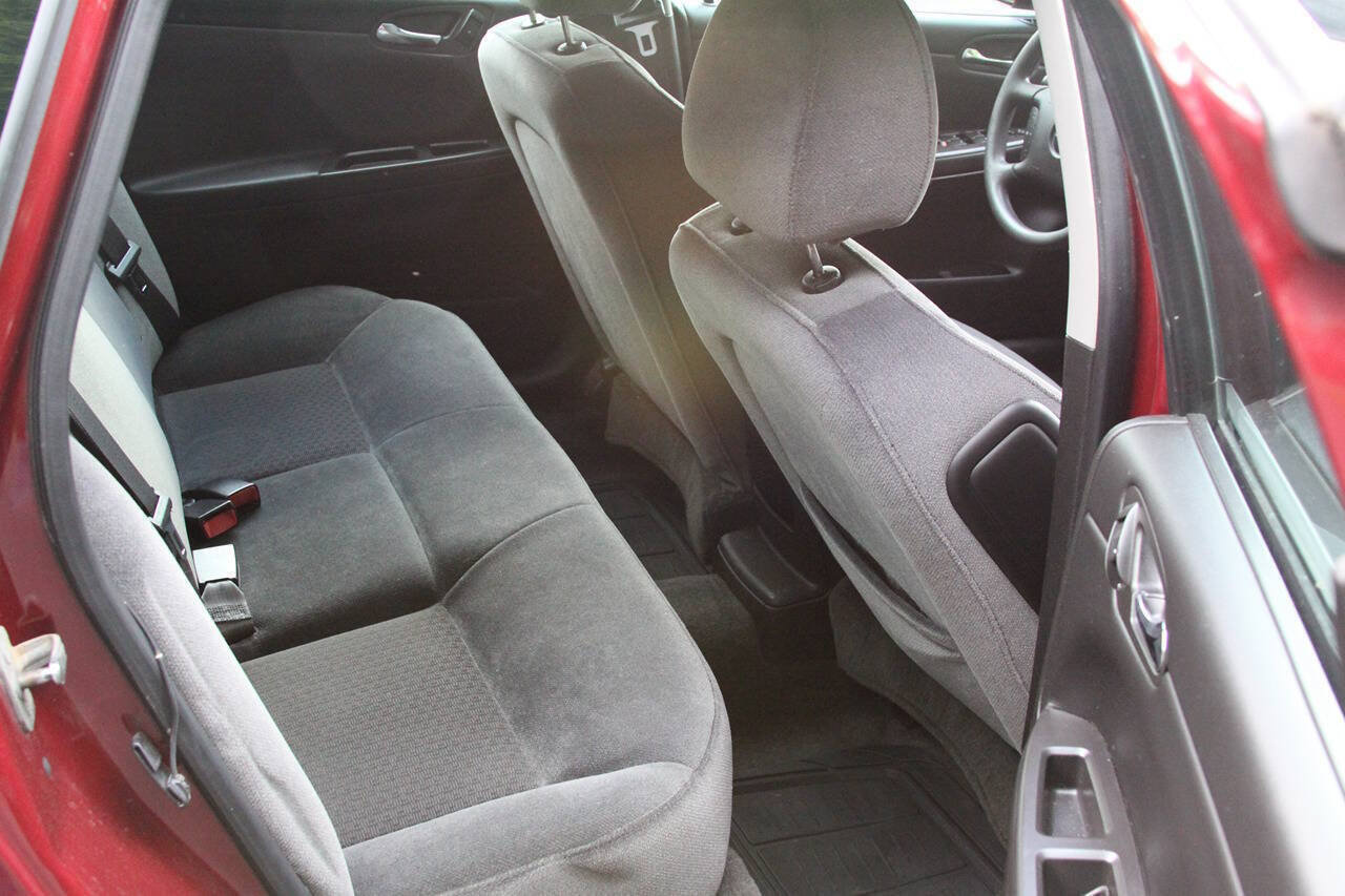 Used 2009 Chevrolet Impala LT FWD image 21
