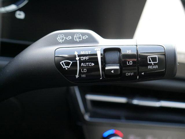 Used 2023 Kia Niro EX image 28