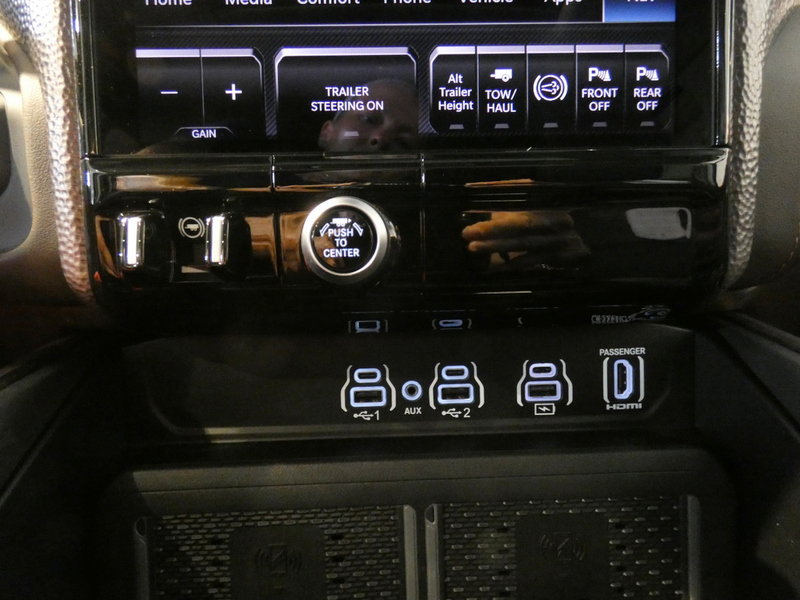 New 2025 RAM 3500 Longhorn image 21