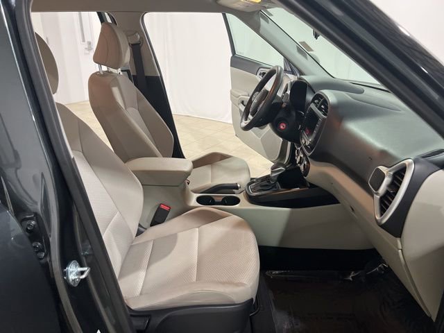 Used 2023 Kia Soul LX w/ LX Technology Package image 14