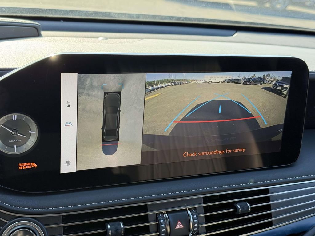 Used 2023 Lexus LS 500 Luxury w/ Luxury Package image 12