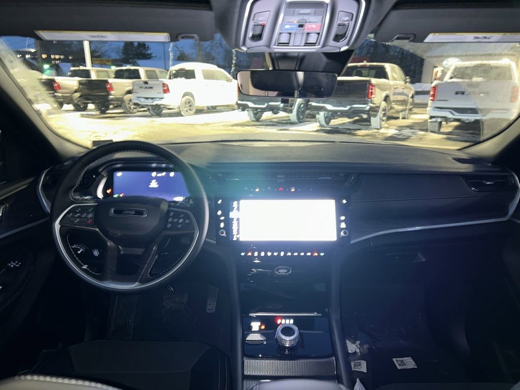 New 2026 Jeep Grand Cherokee Altitude image 15