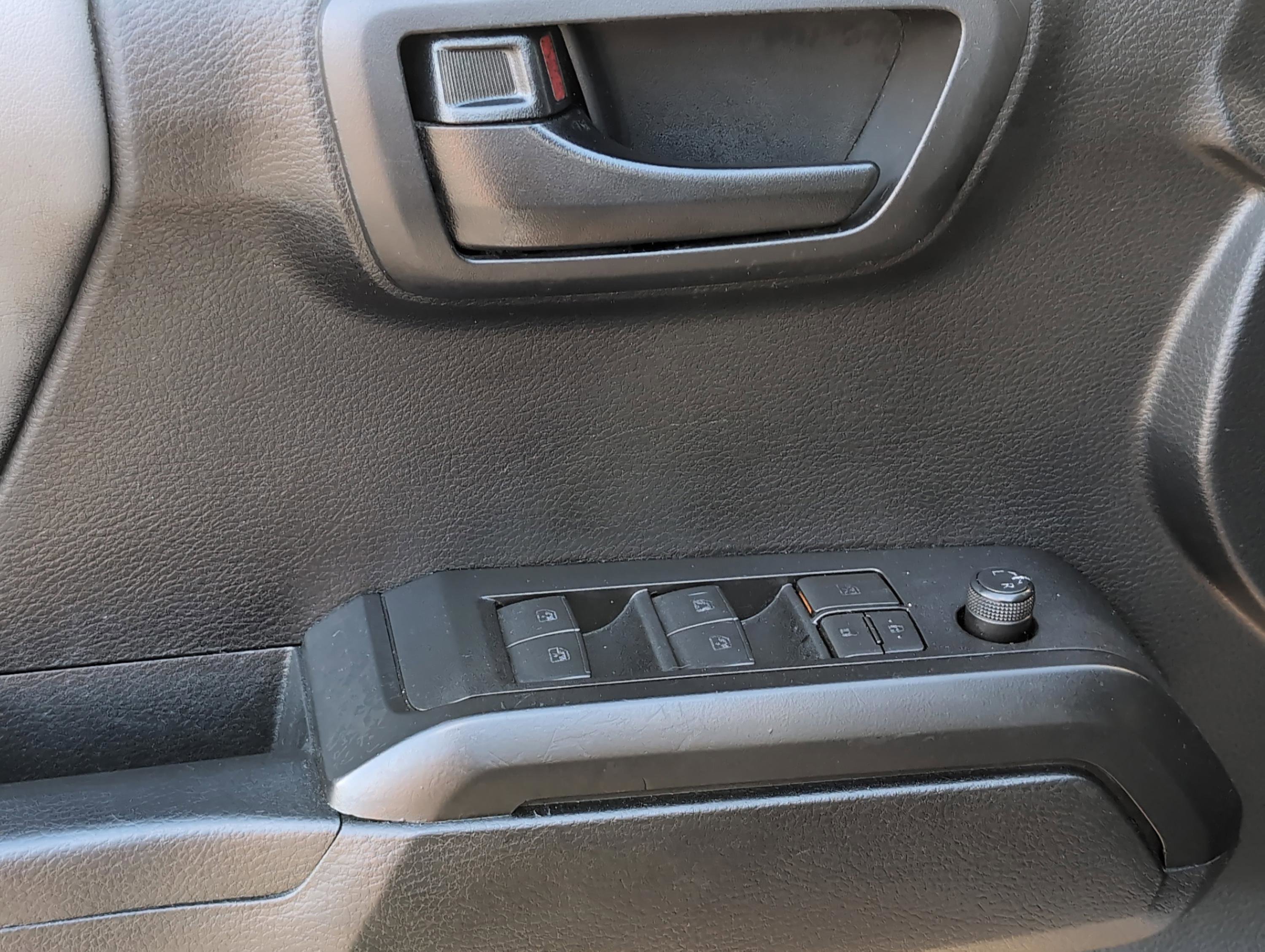 Used 2019 Toyota Tacoma SR5 image 14