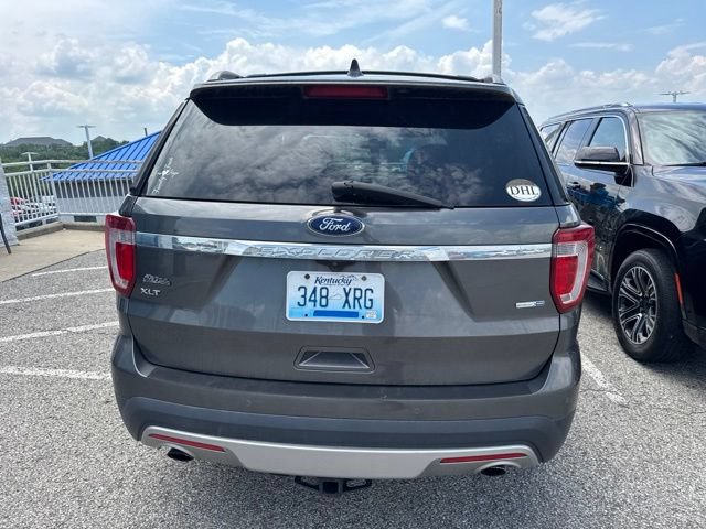 Used 2017 Ford Explorer XLT AWD/4WD image 5