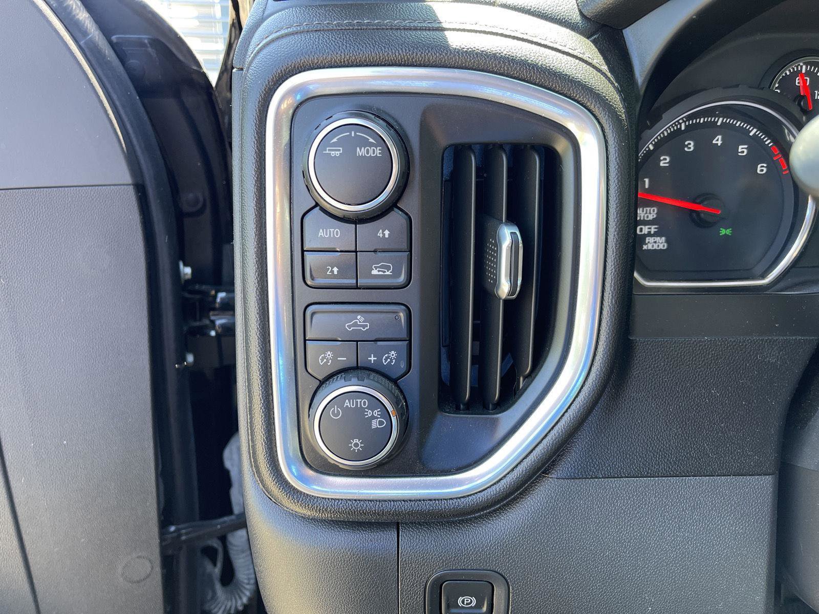 Used 2020 Chevrolet Silverado 1500 LT w/ All-Star Edition AWD/4WD image 17