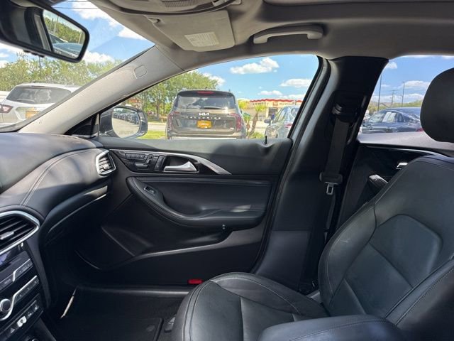 Used 2018 INFINITI QX30 Premium w/ Navigation Package AWD/4WD image 22