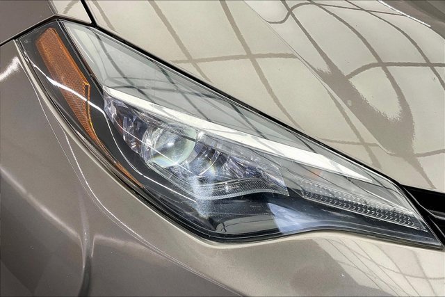 Used 2017 Toyota Corolla LE image 26