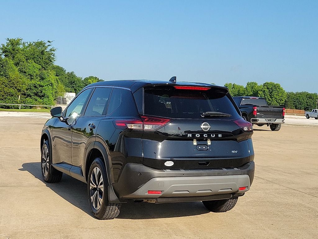 Used 2022 Nissan Rogue SV FWD image 4