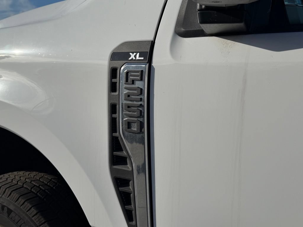 New 2023 Ford F250 XL w/ XL Chrome Package AWD/4WD image 9