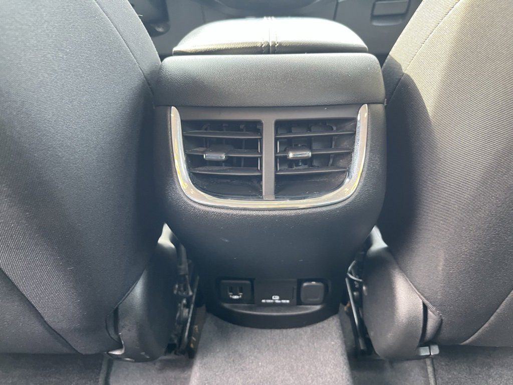 Used 2018 Chevrolet Malibu LT image 25