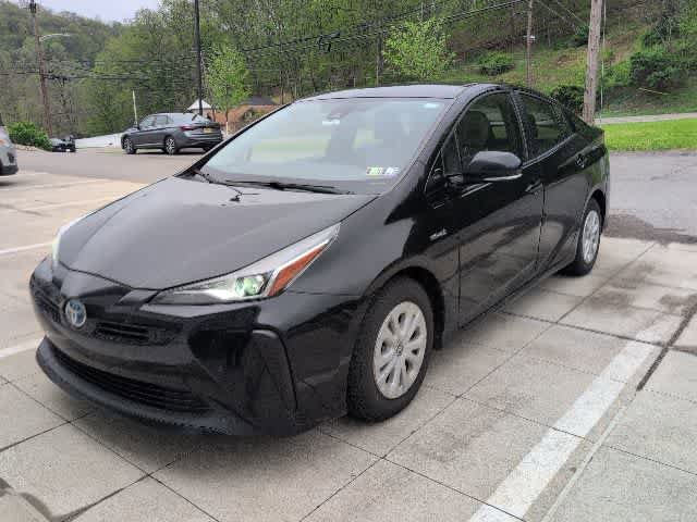 Used 2020 Toyota Prius LE FWD image 1