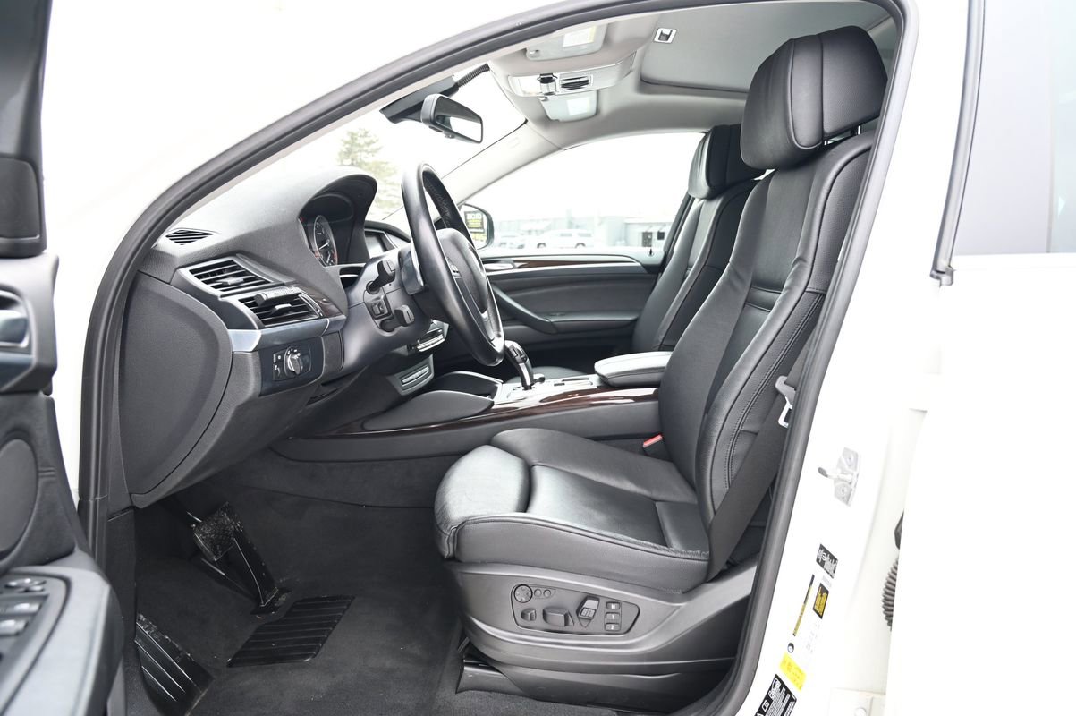Used 2013 BMW X6 xDrive50i image 17