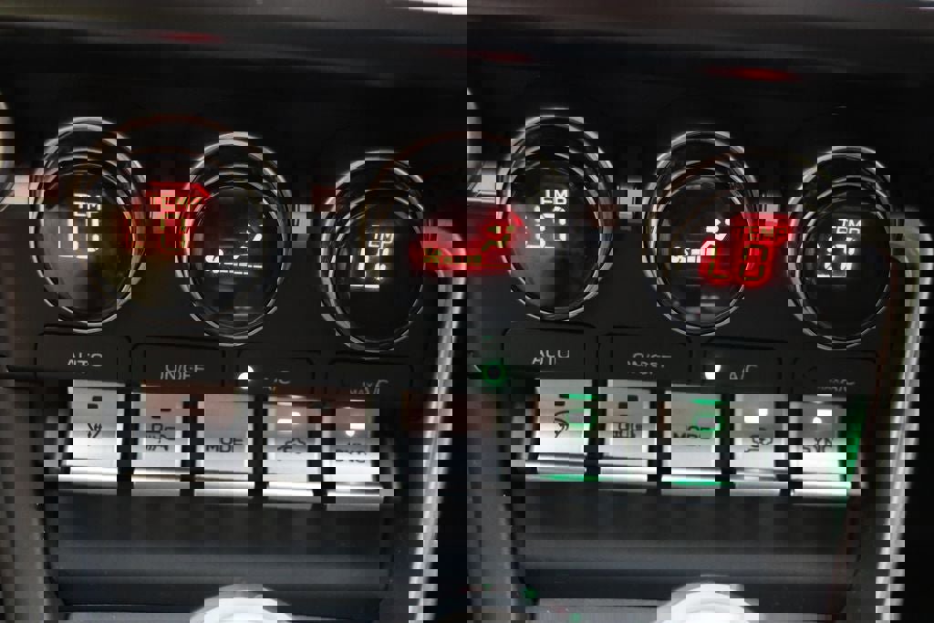 Used 2024 Toyota GR86 image 19