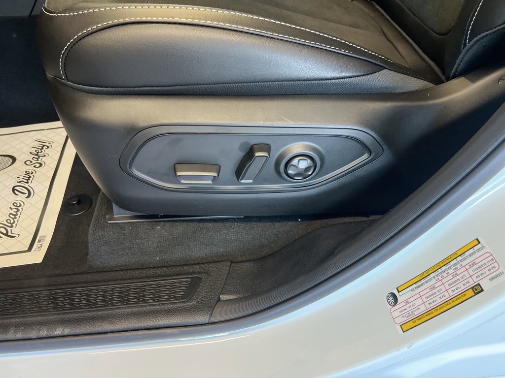 New 2025 Jeep Grand Cherokee Altitude image 7