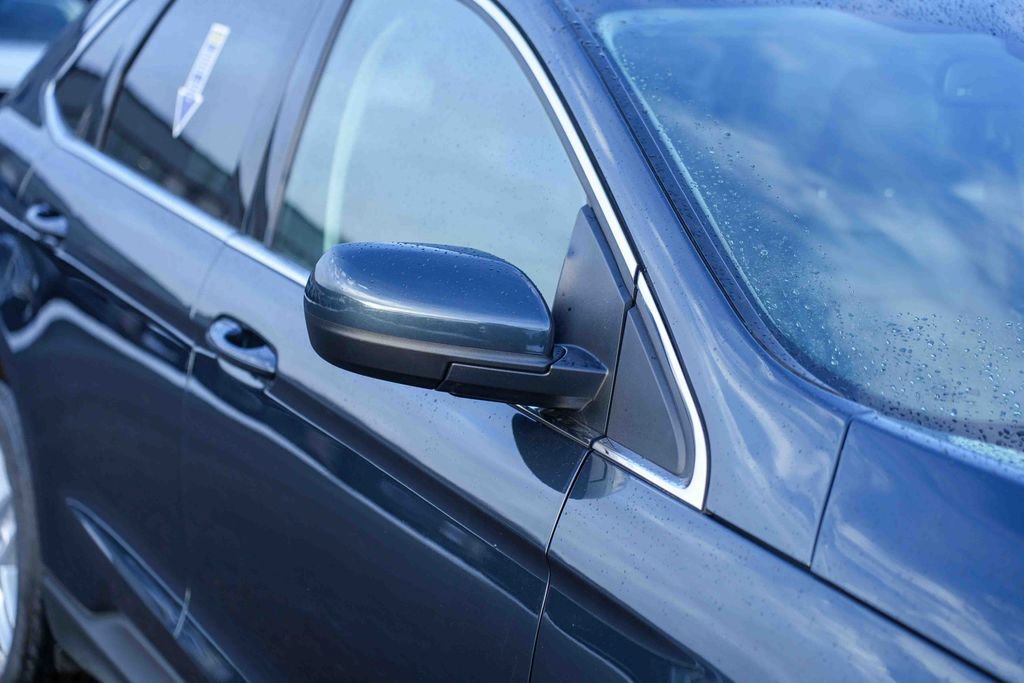 Used 2024 Ford Edge SEL w/ Convenience Package image 9